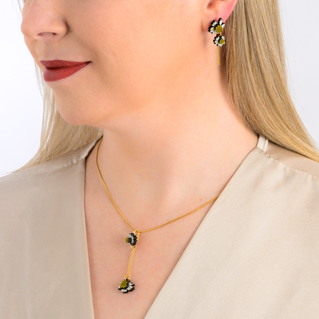 Eco-Friendly Pilosa reclaimed wood Necklace – Floral 3D Design in Reclaimed Wood